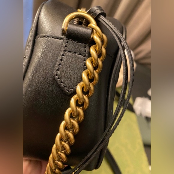 GUCCI GG MARMONT SHOULDER BAG - Picture 13 of 16